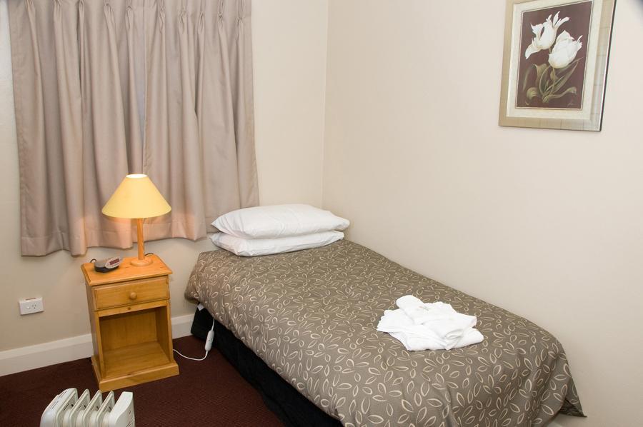 The Alpine Hotel クーマ 部屋 写真